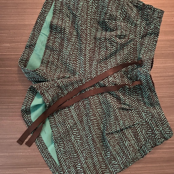 Lululemon shorts pleated - Picture 3 of 5